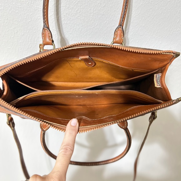 Vintage Dooney and Bourke bag - Picture 3 of 9